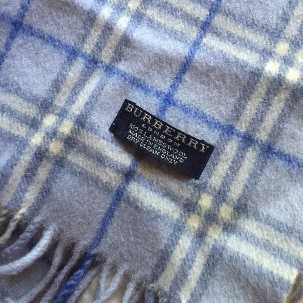 Authentic wool Burberry scarf